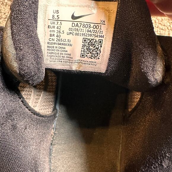 Nike Kyrie 4 Low TB Black & White Men\'s Sneakers Size 8.5 main image 12